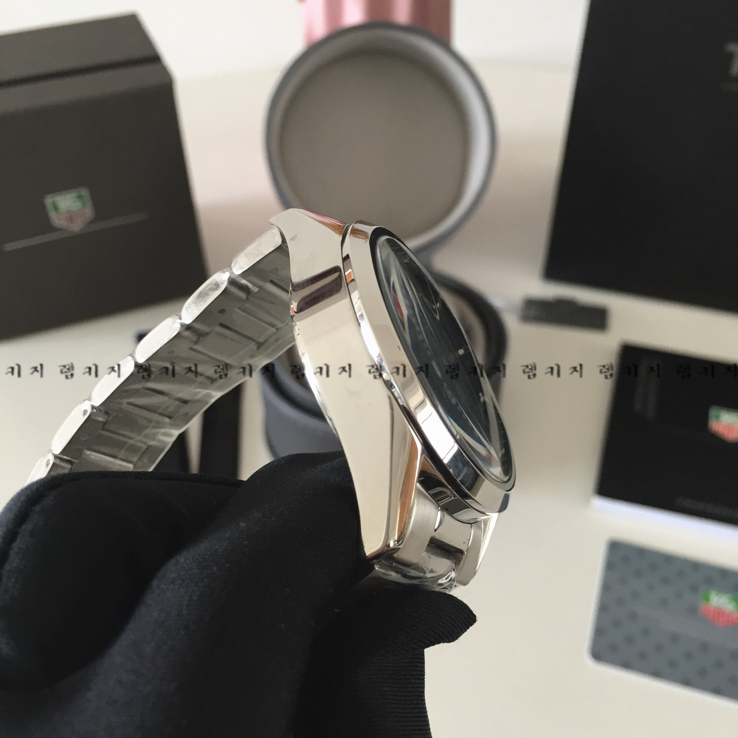 태그호이어 까레라 칼리브 5 메탈시계